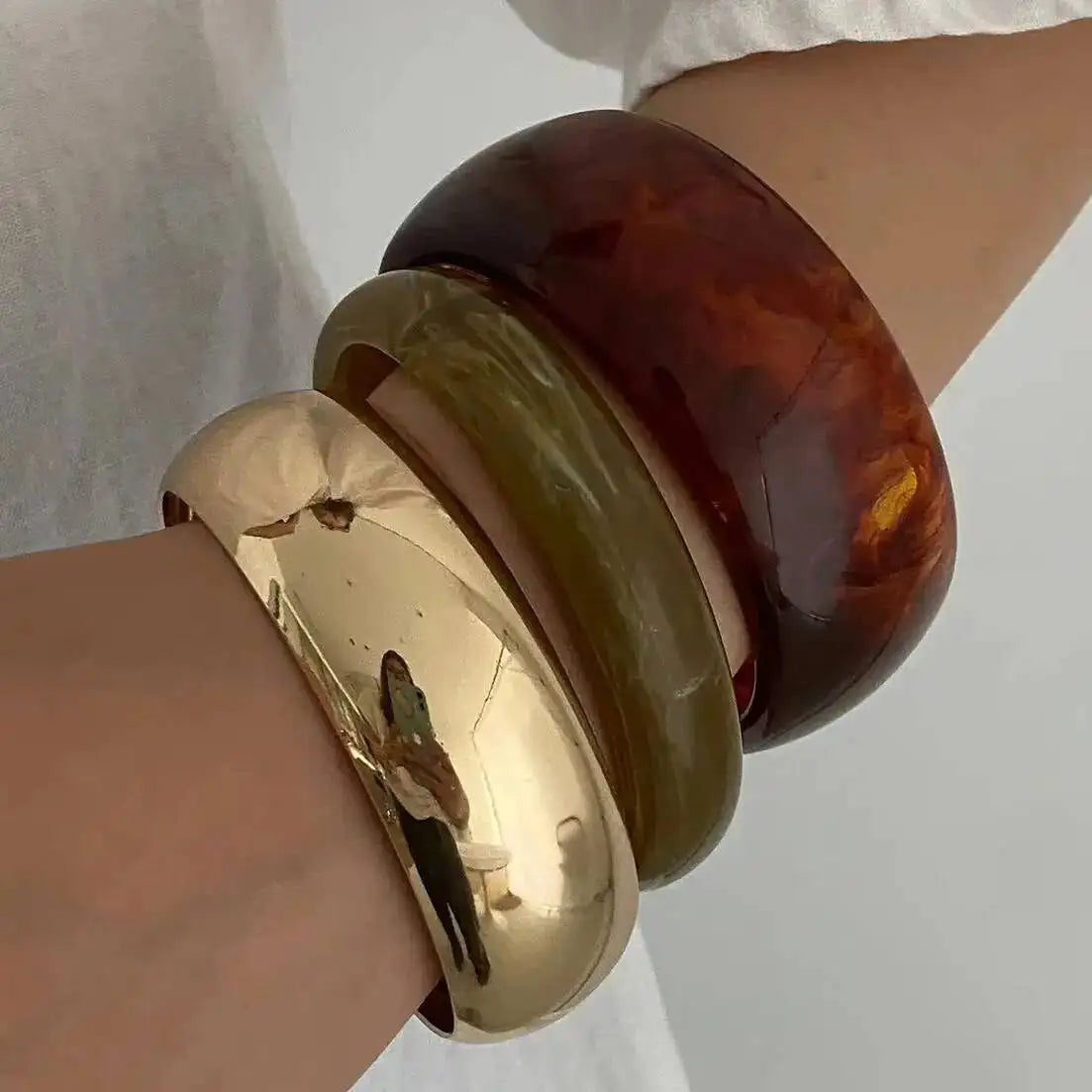 Salircon 3 Styles Boho Wide Chunky Round Acrylic Resin Bangles Women Hip Hop Geometric Metal Bracelets Stackable Charms Jewelry