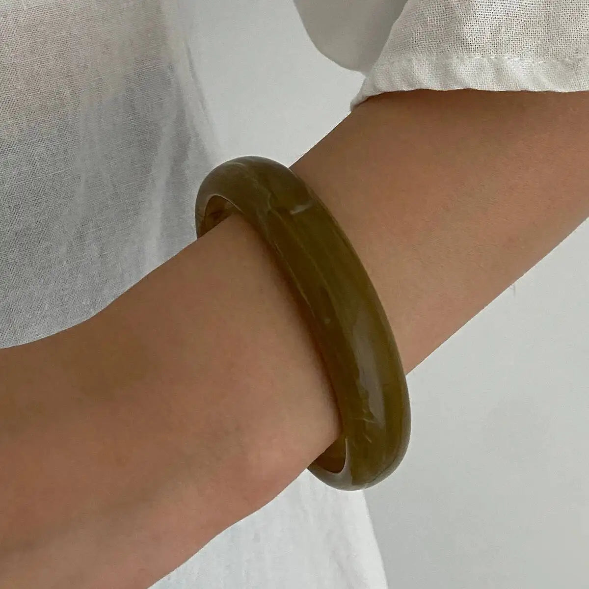 Salircon 3 Styles Boho Wide Chunky Round Acrylic Resin Bangles Women Hip Hop Geometric Metal Bracelets Stackable Charms Jewelry