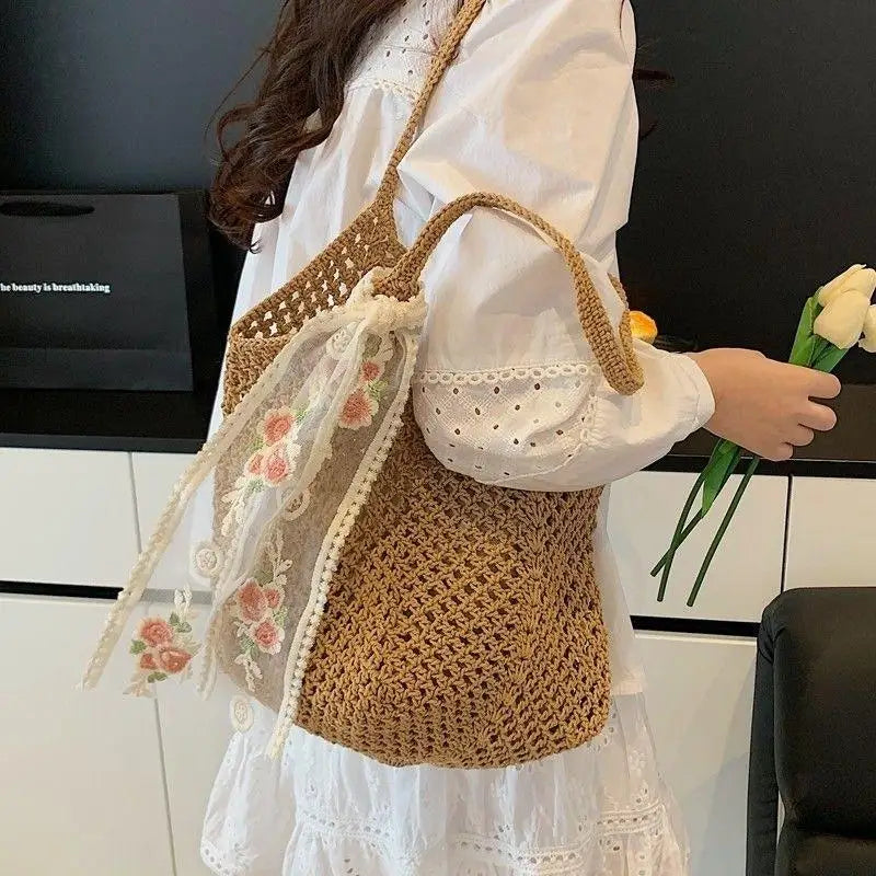 Woven Large Capacity Women's Shoulder Bag Handmade Perfect for Beach Adventures and Daily Essentials