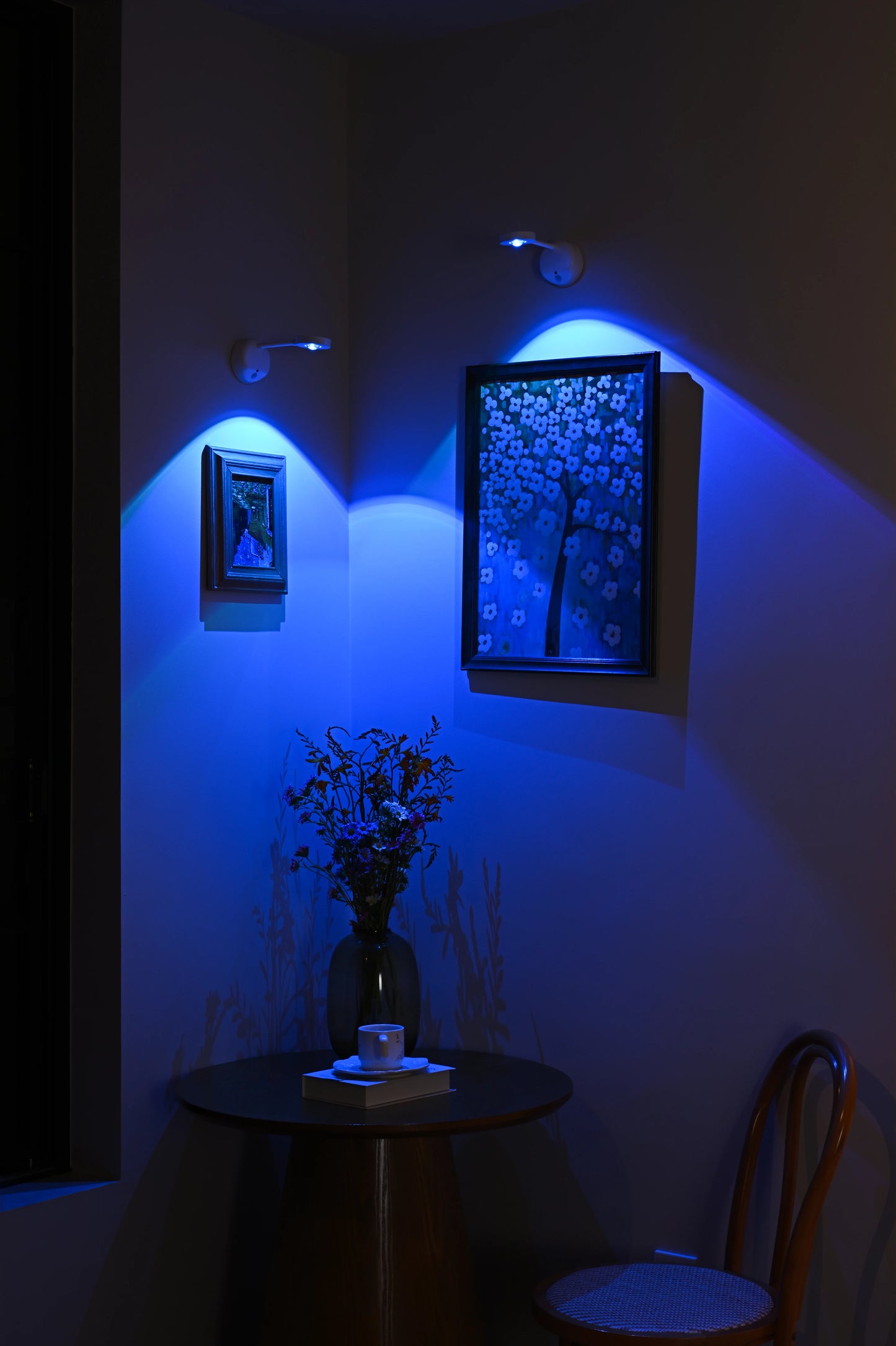 KFV Wireless Wall Light Rechargeable Poster Light Intelligent Human Sensing Dimmable Led RGB Spotlight Lighting Pictures Light