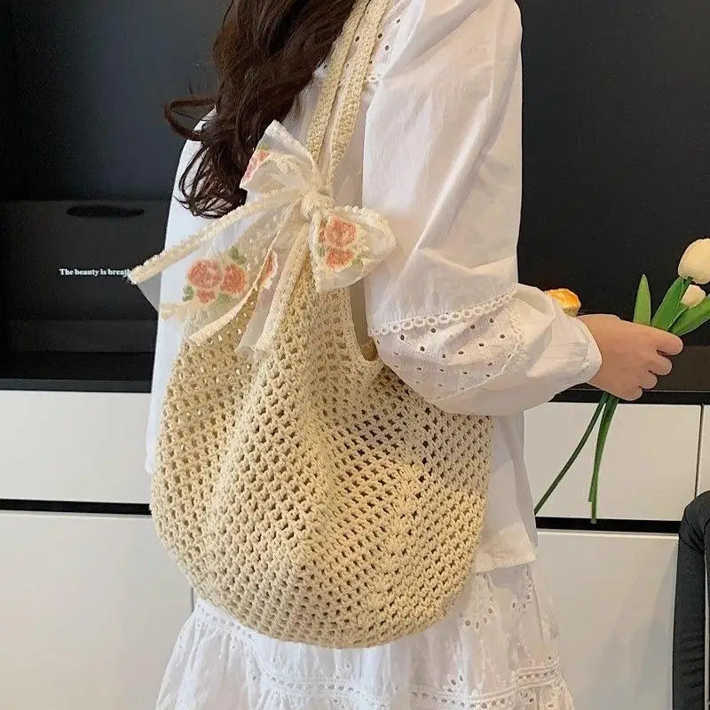 Woven Large Capacity Women's Shoulder Bag Handmade Perfect for Beach Adventures and Daily Essentials