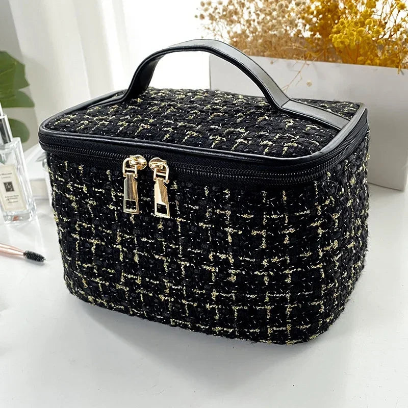 2026 New Women's Bag Knitted Style Makeup Bag Portable Makeup Bag Fashionable Large Storage Bag BX101