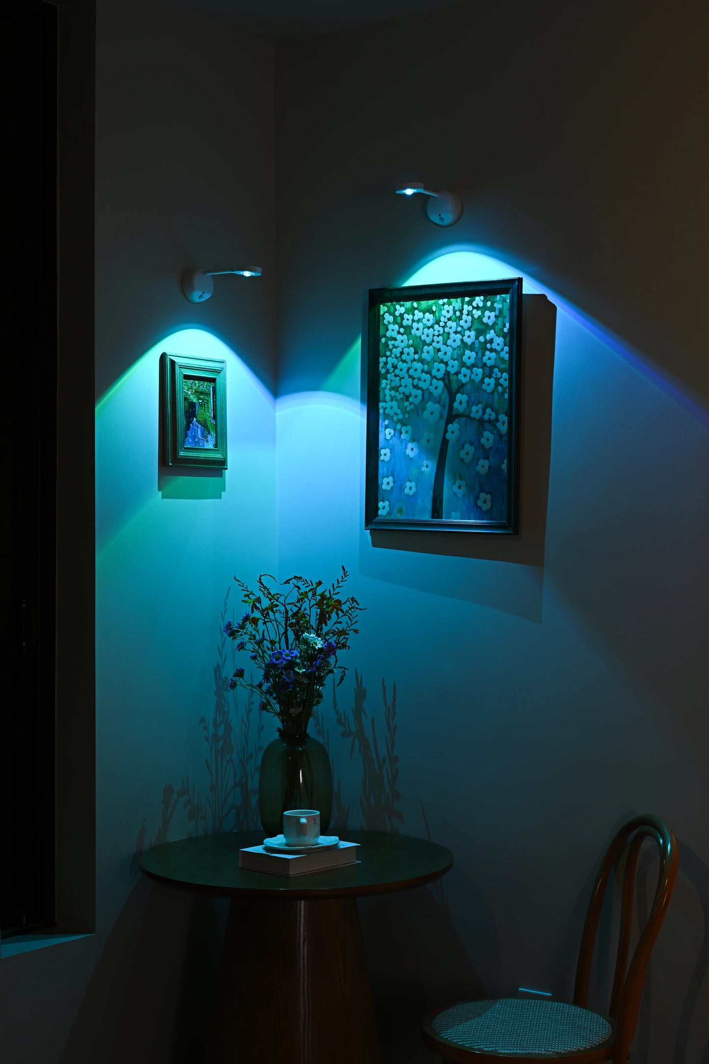 KFV Wireless Wall Light Rechargeable Poster Light Intelligent Human Sensing Dimmable Led RGB Spotlight Lighting Pictures Light