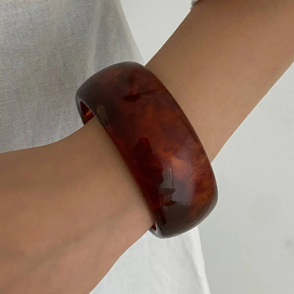 Salircon 3 Styles Boho Wide Chunky Round Acrylic Resin Bangles Women Hip Hop Geometric Metal Bracelets Stackable Charms Jewelry