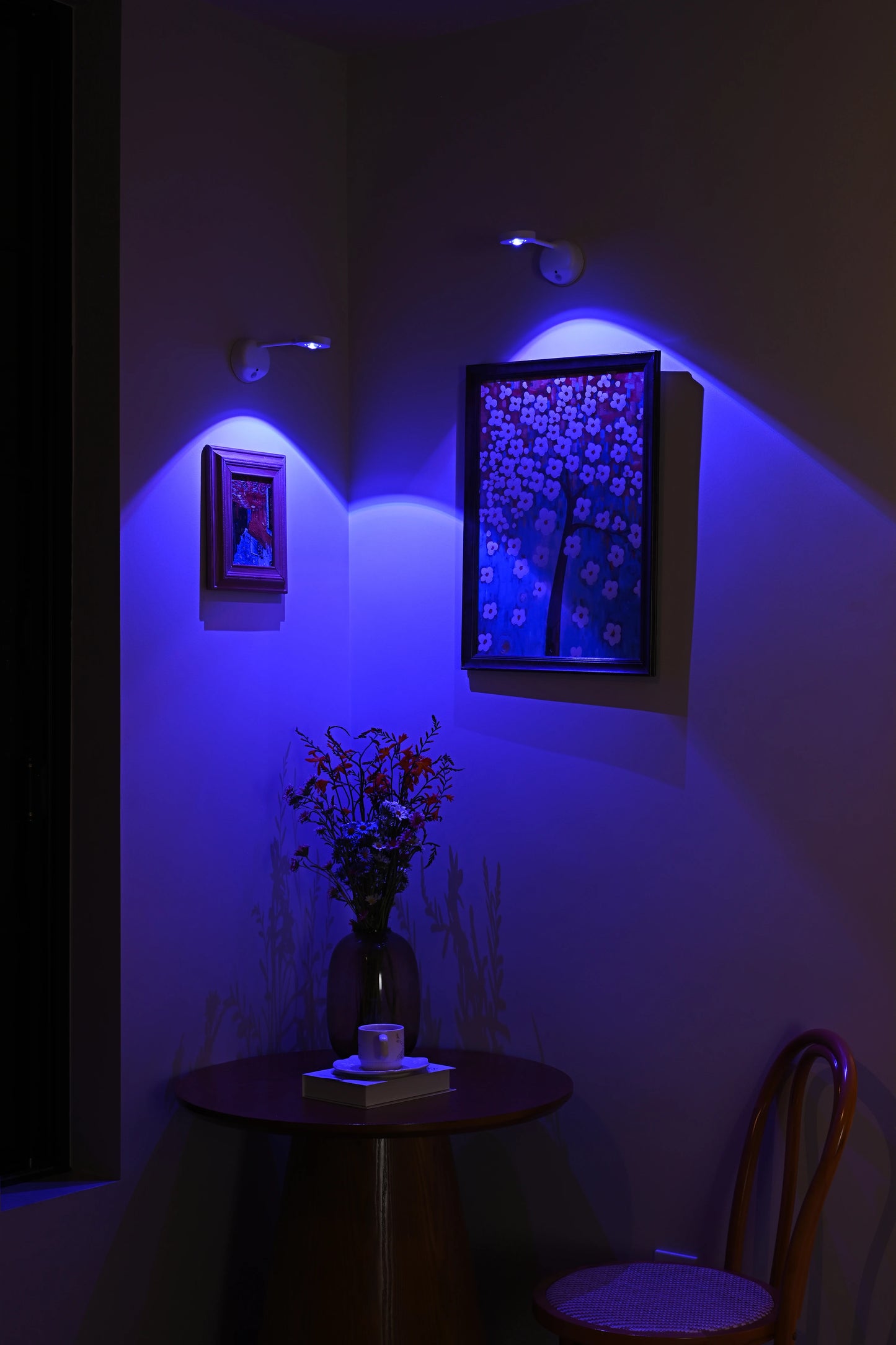 KFV Wireless Wall Light Rechargeable Poster Light Intelligent Human Sensing Dimmable Led RGB Spotlight Lighting Pictures Light
