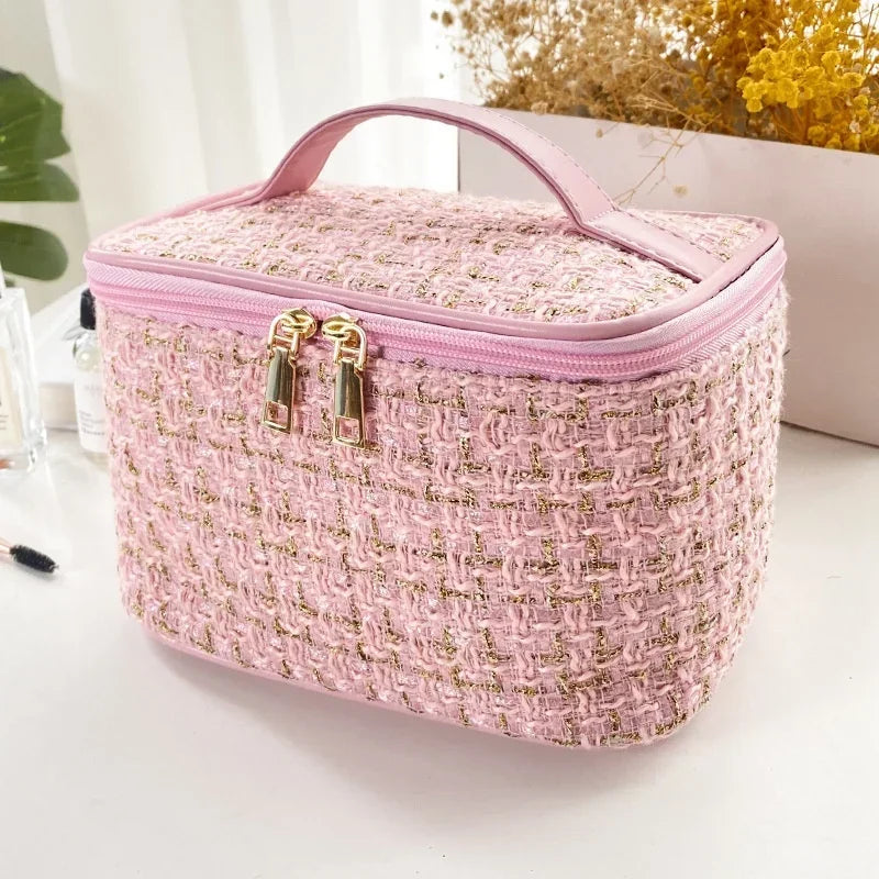 2026 New Women's Bag Knitted Style Makeup Bag Portable Makeup Bag Fashionable Large Storage Bag BX101