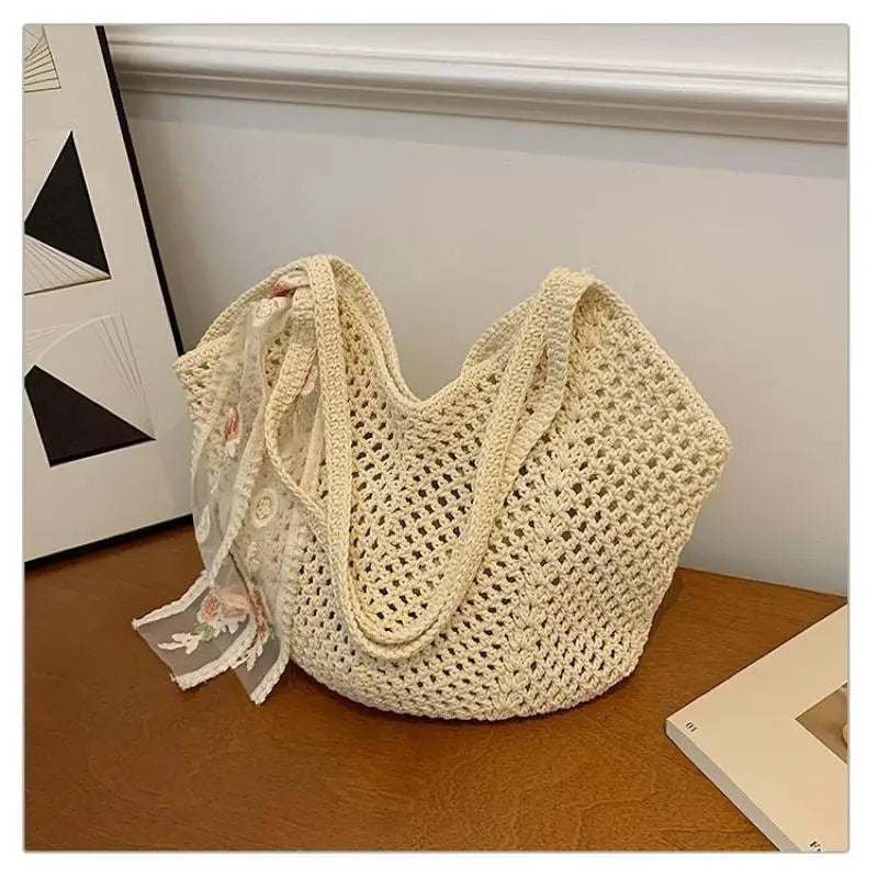 Woven Large Capacity Women's Shoulder Bag Handmade Perfect for Beach Adventures and Daily Essentials