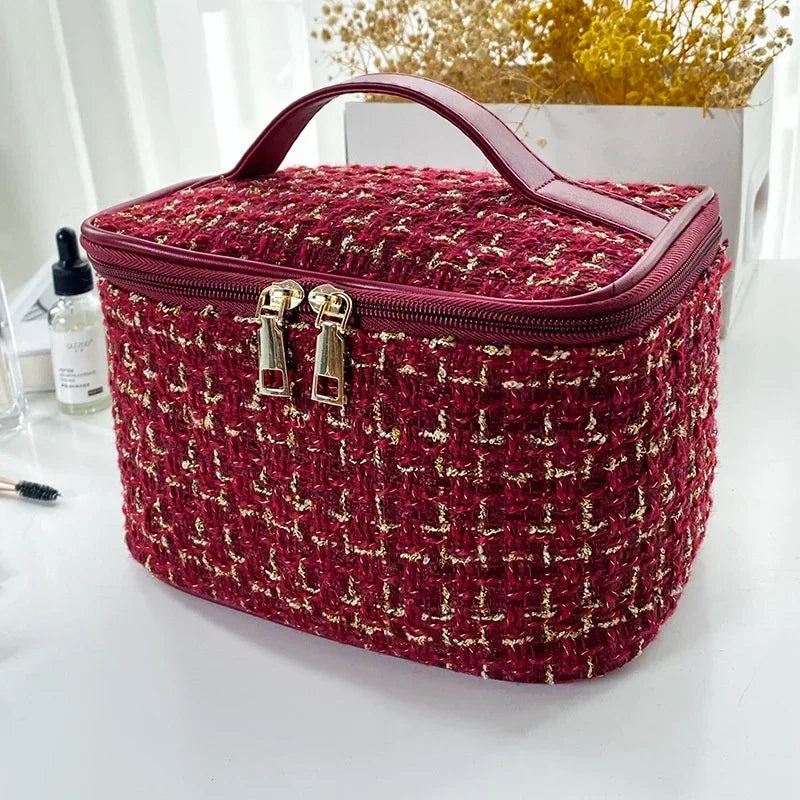 2026 New Women's Bag Knitted Style Makeup Bag Portable Makeup Bag Fashionable Large Storage Bag BX101