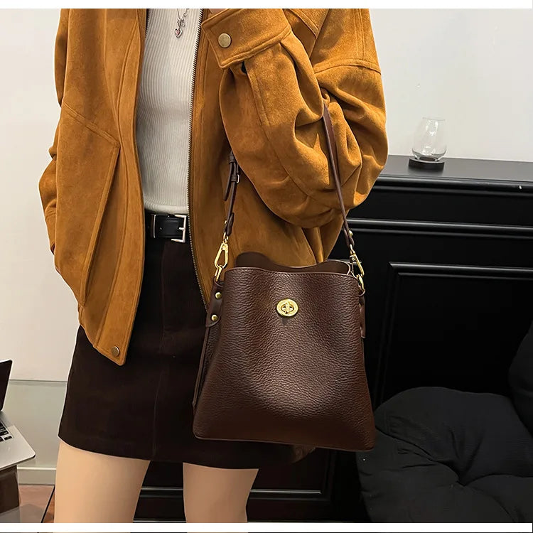 Fashion PU leather Women Handbags Large Capacity Fashion female Bucket Shoulder Bag Elegance ladies messenger bag burgundy totes