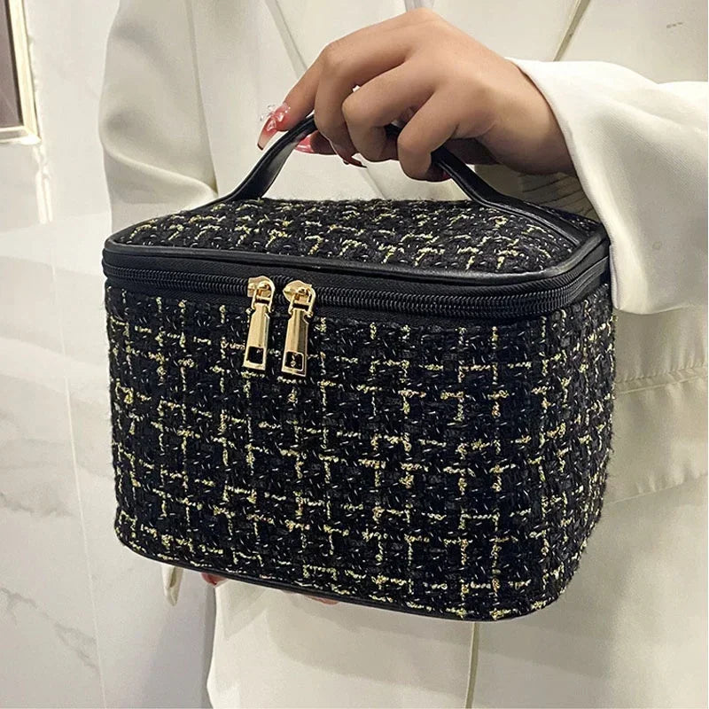 2026 New Women's Bag Knitted Style Makeup Bag Portable Makeup Bag Fashionable Large Storage Bag BX101