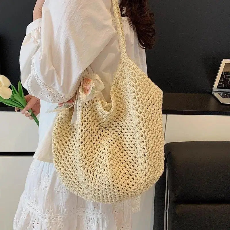 Woven Large Capacity Women's Shoulder Bag Handmade Perfect for Beach Adventures and Daily Essentials