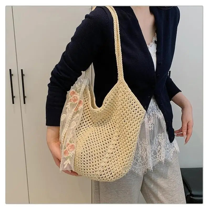 Woven Large Capacity Women's Shoulder Bag Handmade Perfect for Beach Adventures and Daily Essentials