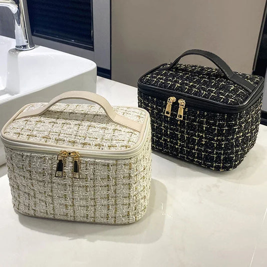 2026 New Women's Bag Knitted Style Makeup Bag Portable Makeup Bag Fashionable Large Storage Bag BX101