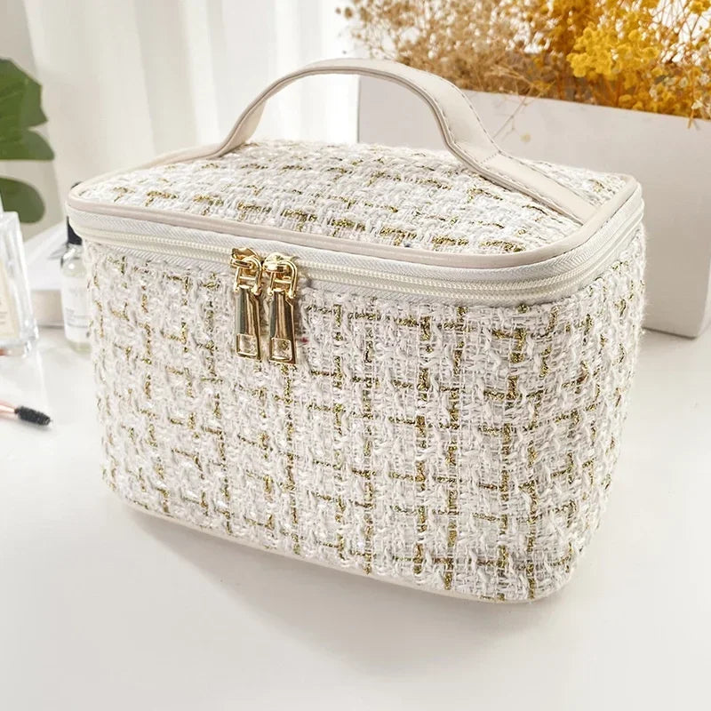 2026 New Women's Bag Knitted Style Makeup Bag Portable Makeup Bag Fashionable Large Storage Bag BX101
