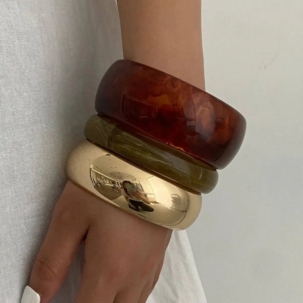 Salircon 3 Styles Boho Wide Chunky Round Acrylic Resin Bangles Women Hip Hop Geometric Metal Bracelets Stackable Charms Jewelry